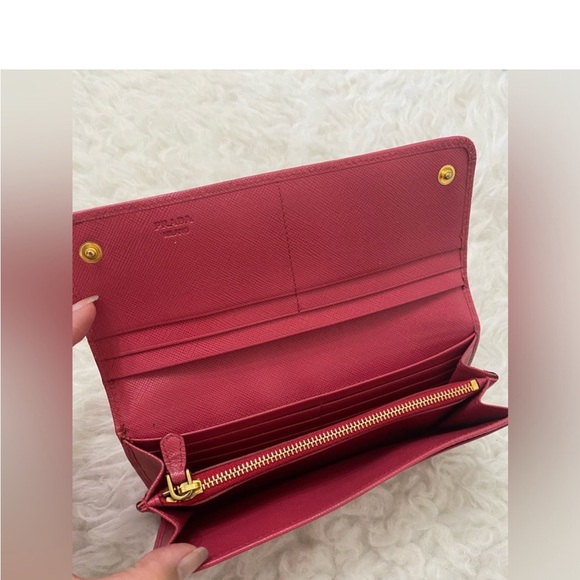 Authentic Prada Fuchsia Saffiano Leather Bow Continental Wallet - Picture 12 of 15